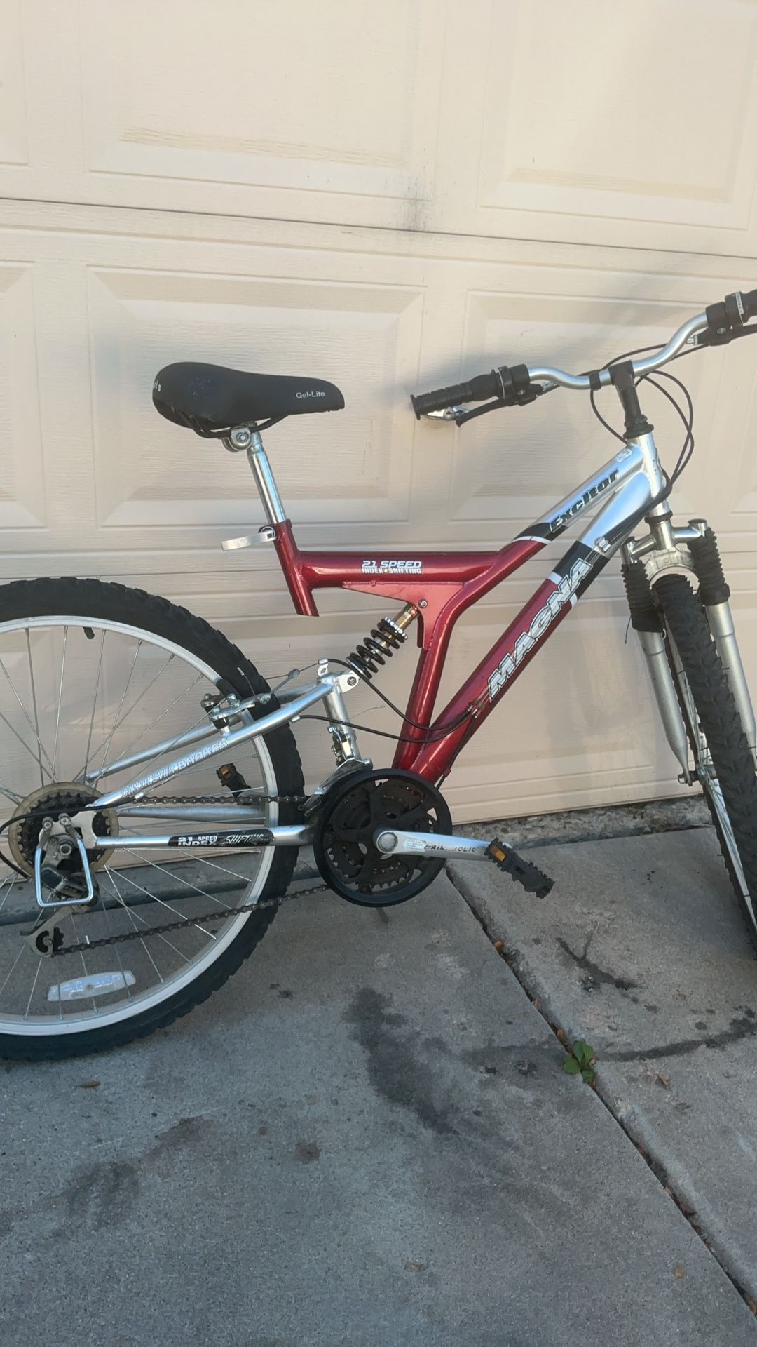 Magna Excitor 26in Mountain Bike