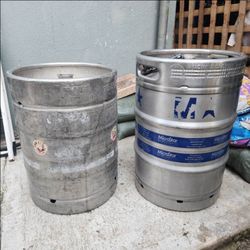 Kegs w/pump