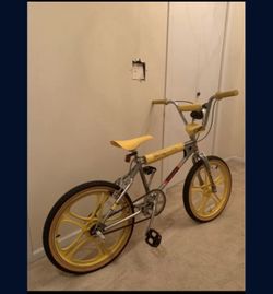Mongoose Strangerthings Bmx Bike 