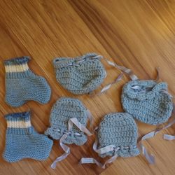 Vintage Baby Blue Knit With Ribbon Ties Baby Booties And Hand Mitts Newborn 