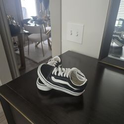 Vans "FCFS" NO HOLDS