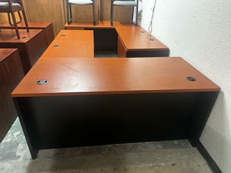 OFFICE/HOME DESK L-SHAPE DESK