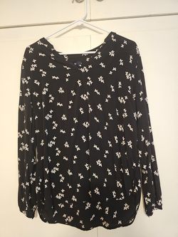 Long sleeve flower blouse