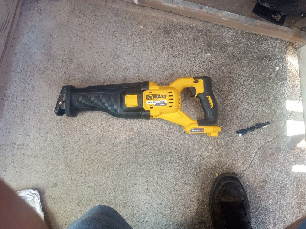 DeWalt Flexvolt 60v Sawzall