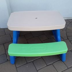 Toddlers Picnic Table 