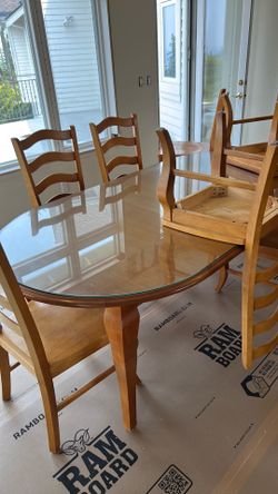Ash table