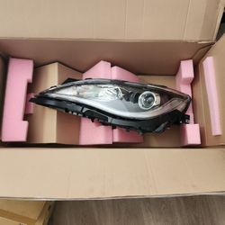 2017-2020 Chrysler Pacifica Left Head Lamp