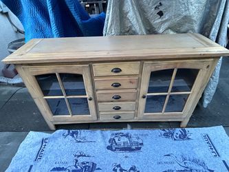 NICE QUALITY, RUSTIC WOODEN TV CABINET CAN DELIVER LOCAL IF NEEDED
