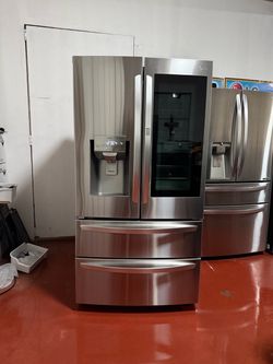 LG 4-door refrigerator in perfect condition with a fully functional water and ice dispenser. DIMENSIONS 35 3/4" (W) x 36 1/4" (D) x 69 3/4" (H) We off