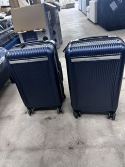 Samsonite Carry On Luggage 22”