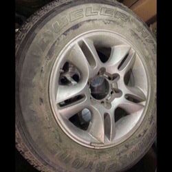 1 X 265/65r17 6x5.5 6x139.7 Stock Gx470 Rims With 100% Tire Treads !!