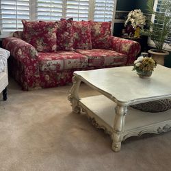 Sofá, Coffee Table, And Chair