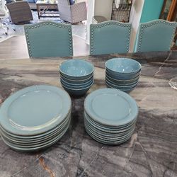 Beautiful Dishes Dinner Plates Salad & Bowels