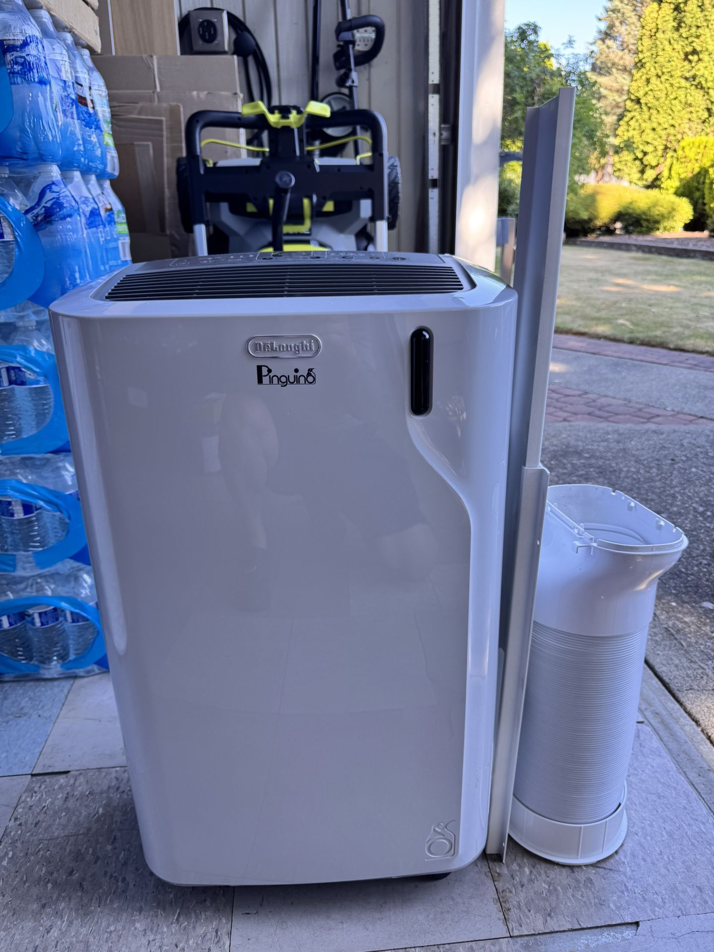 Air Conditioner. DeLonghi Linguini