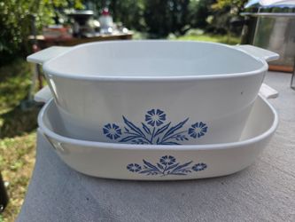 Two Vintage Corning Ware Blue Cornflower Dishes