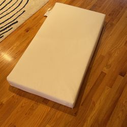 Graco Premium Foam Crib And Toddler Mattress