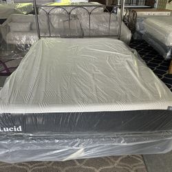 Full Size Bed-LIKE NEW!