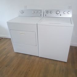 Kenmore Washer And Electric Dryer Matching Set Both 4 Years Old Delivery And Installation Is Free 