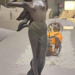 18'in  Handcrafted Nude Goddess Venus Genuine Solid Bronze Sculpture by Moreau