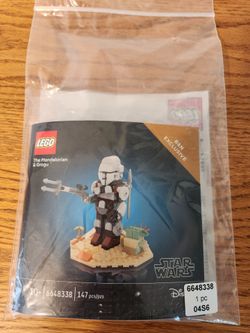 Brand New Exclusive Star Wars Mandalorian and Grogu Lego Set