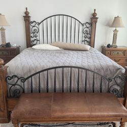 King Bed Mattress And Night Stands 