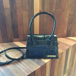 Jacquemus Le Chiquito Moyen Medium Bag