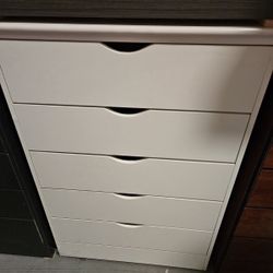 Five Drawers Dresser