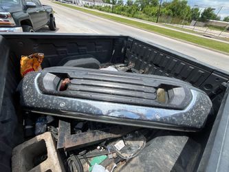 2019 to 22 GMC Sierra bumper complete and grill