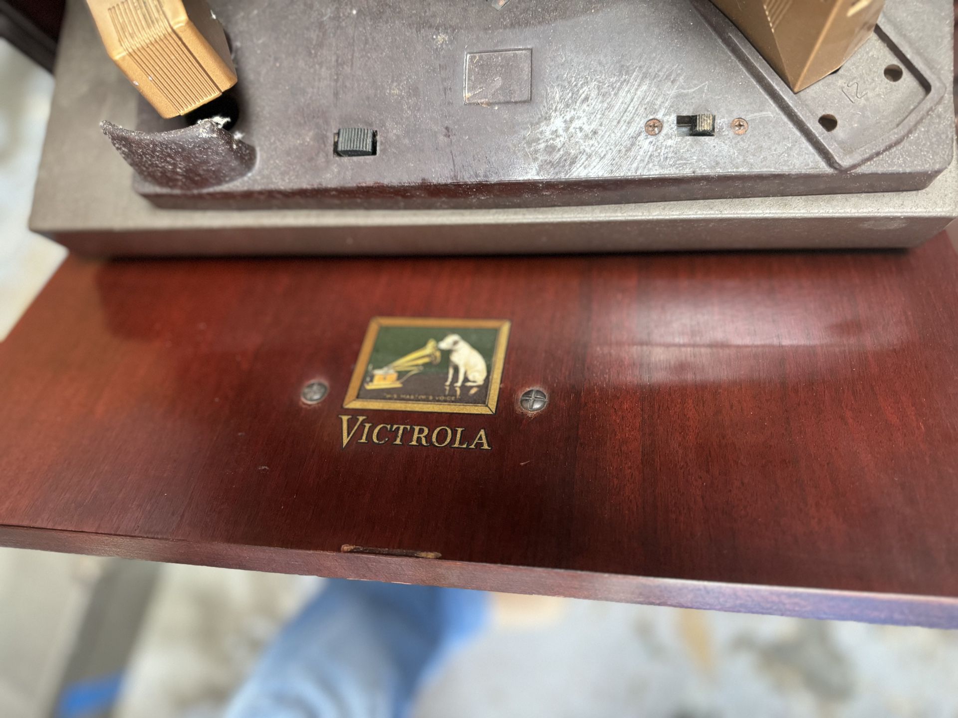 Victrola Radio/record Player Cabinet