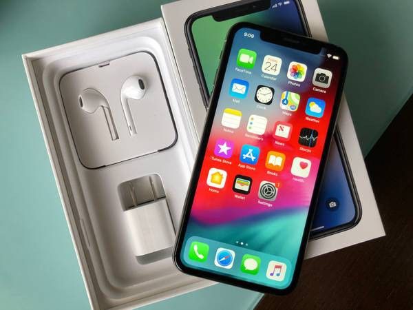 iPhone X 64GB (Unlocked)