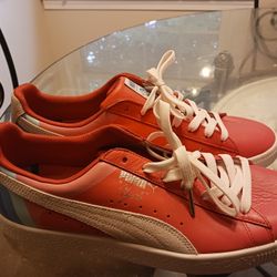 Puma CLYDE MEN...SIZE 12 US...11UK