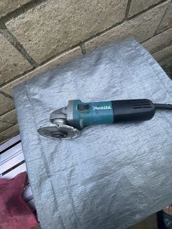 Makita blade is 1/4 in tick good working condition for $80.00 CASH ONLY PICK UP ONLY ALL SALES FINAL