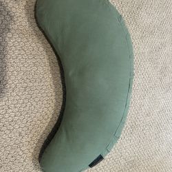 Dockatot wedge nursing pillow green. Great condition!