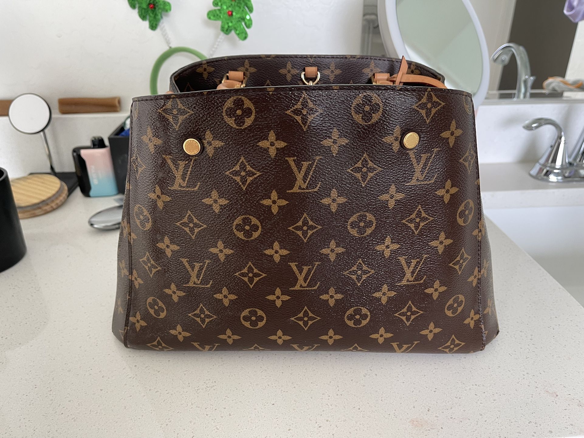 Louis Vuitton - Montaigne GM Hand Bag