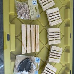 Lot Of  Mini  Wooden Pallet Coasters & Mini Wooden Clothespins & Chalkboard Tags