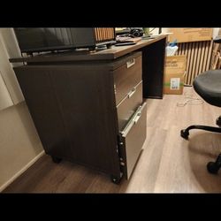 Large Desk