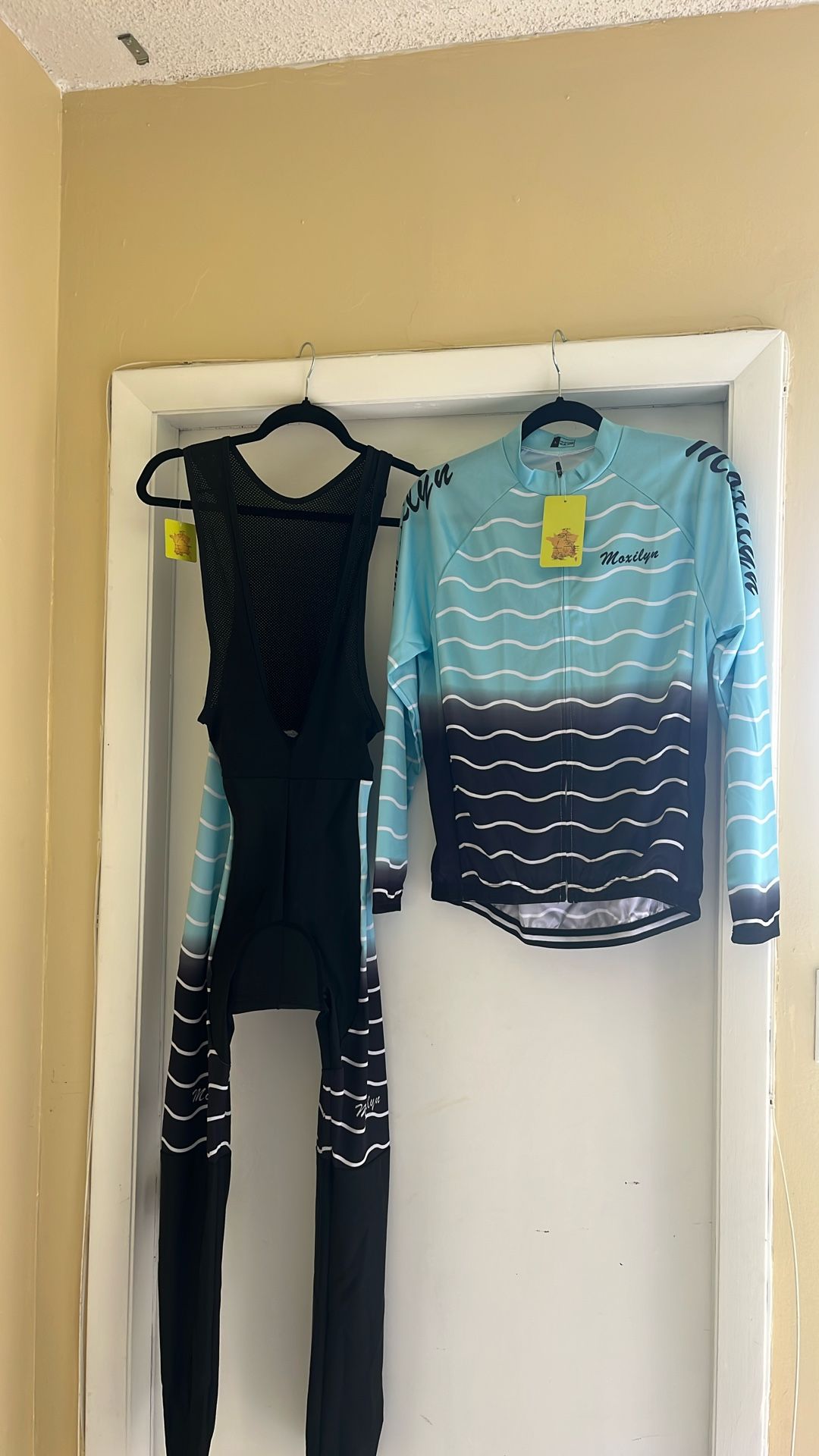 MOXILYN Large Men’s Cycling Jersey Set, Shirt+Bib Pants With 3D Gel Padded