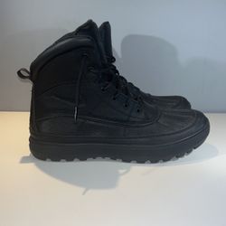 Nike Wood side 2 ACG Triple Black 10.5 / 11 