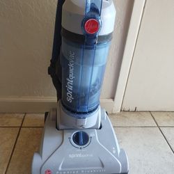 Hoover
Hoover - Sprint QuickVac Bagless Upright Vacuum - Gray