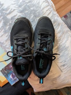 Under Armour tennis shoes
