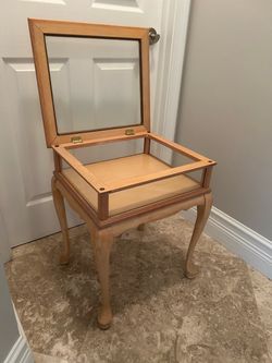 End table curio
