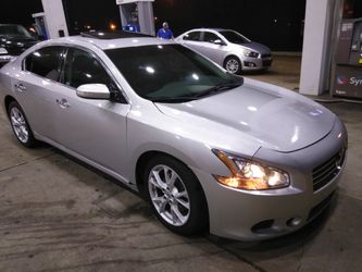 2013 Nissan Maxima 80k miles ( price reduced )