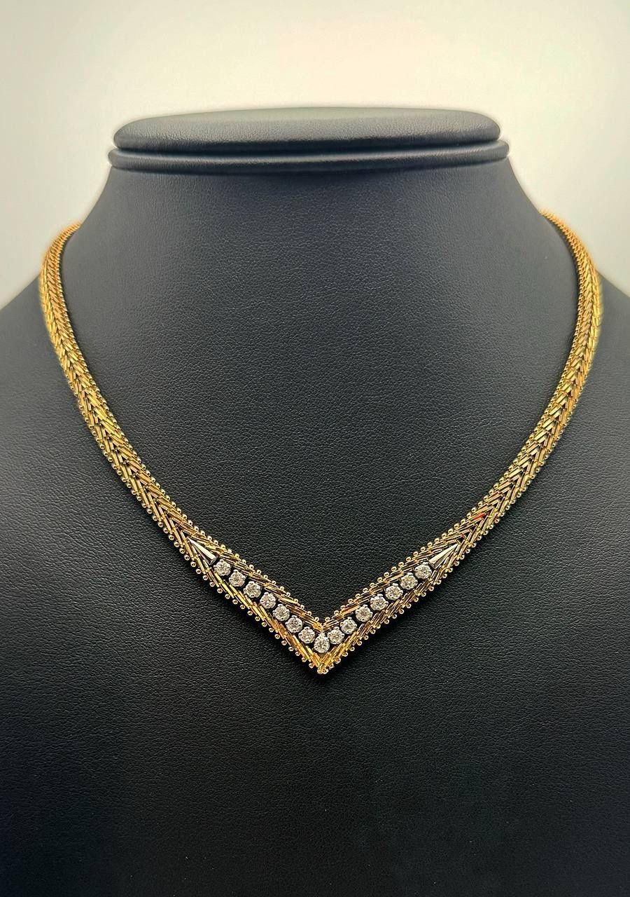 14k yellow gold Chevron necklace chain 17" 7.5mm wide. Approximately 1.20 CTW