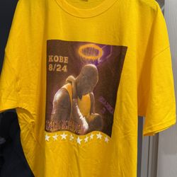 Kobe Bryant/Gianna, Bryant T-Shirt Two Xl Yellow Brand New