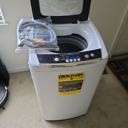 Black + Decker 17.69 in. W 0.9 cu. ft. White Portable Top Load Washing Machine