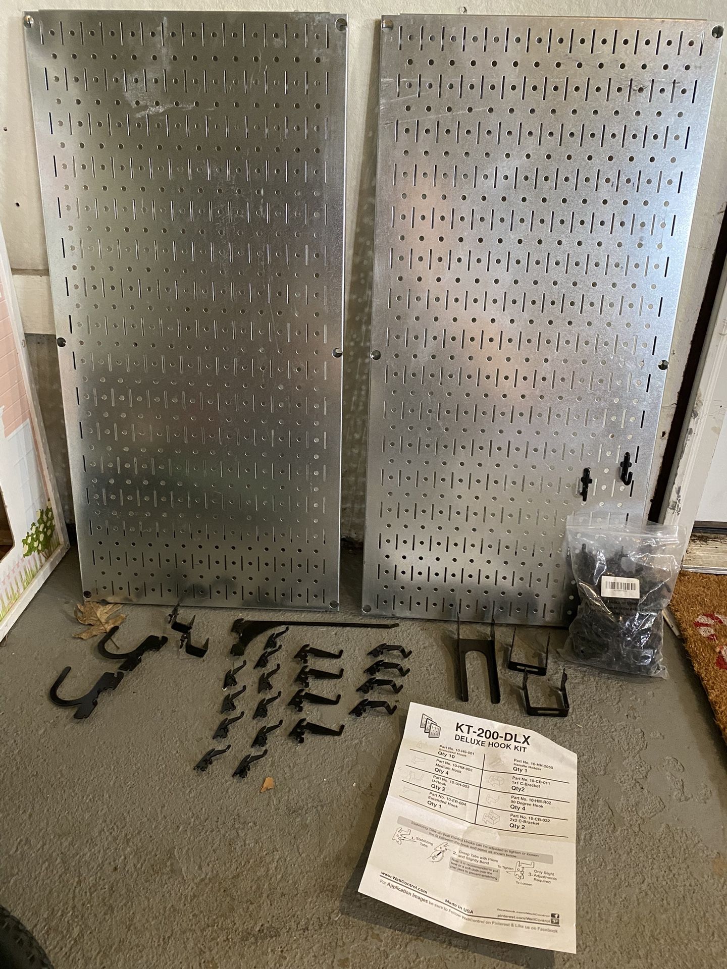 Steel Pegboards & Hooks