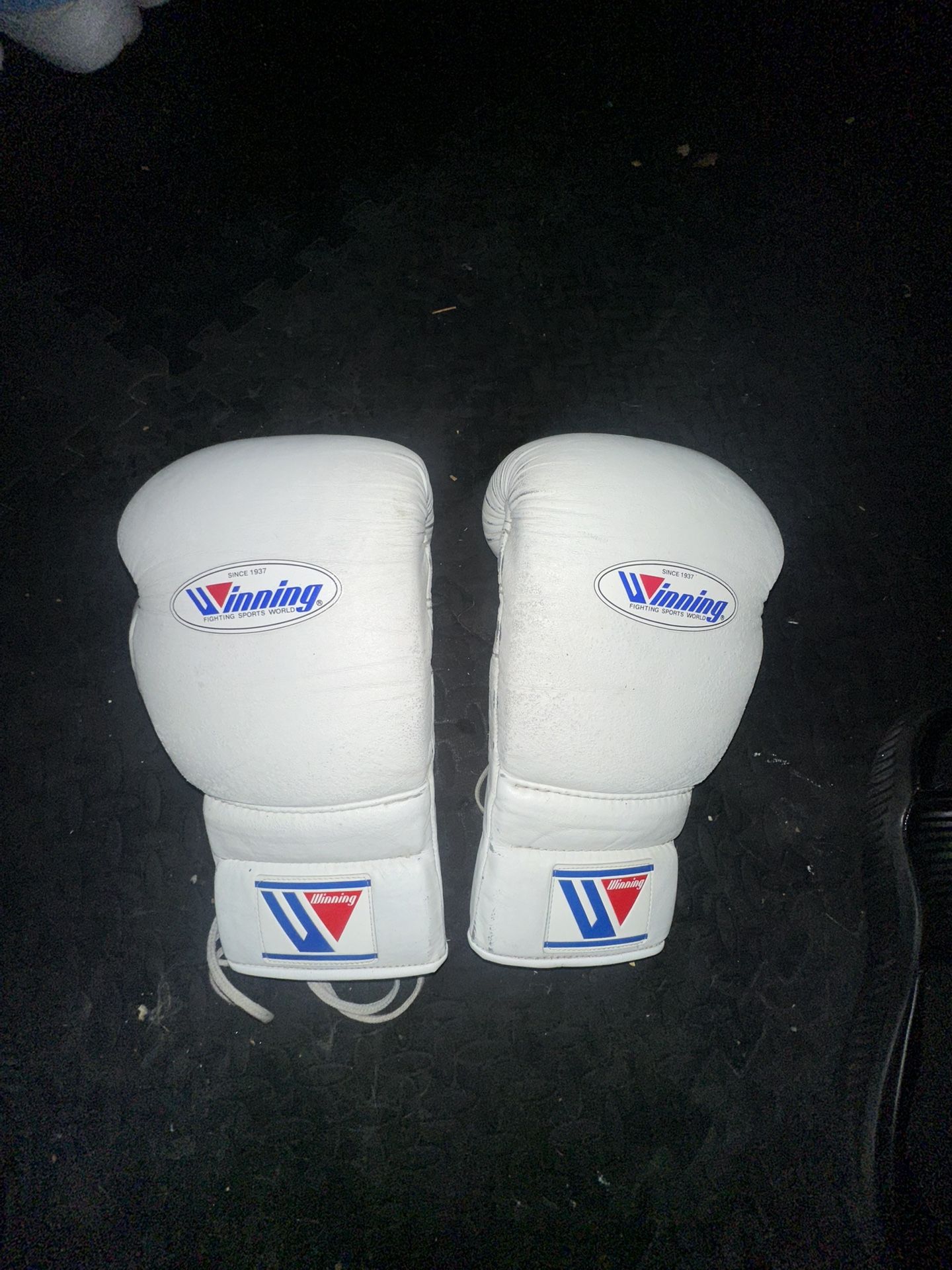 Winning Boxing Gloves 16oz