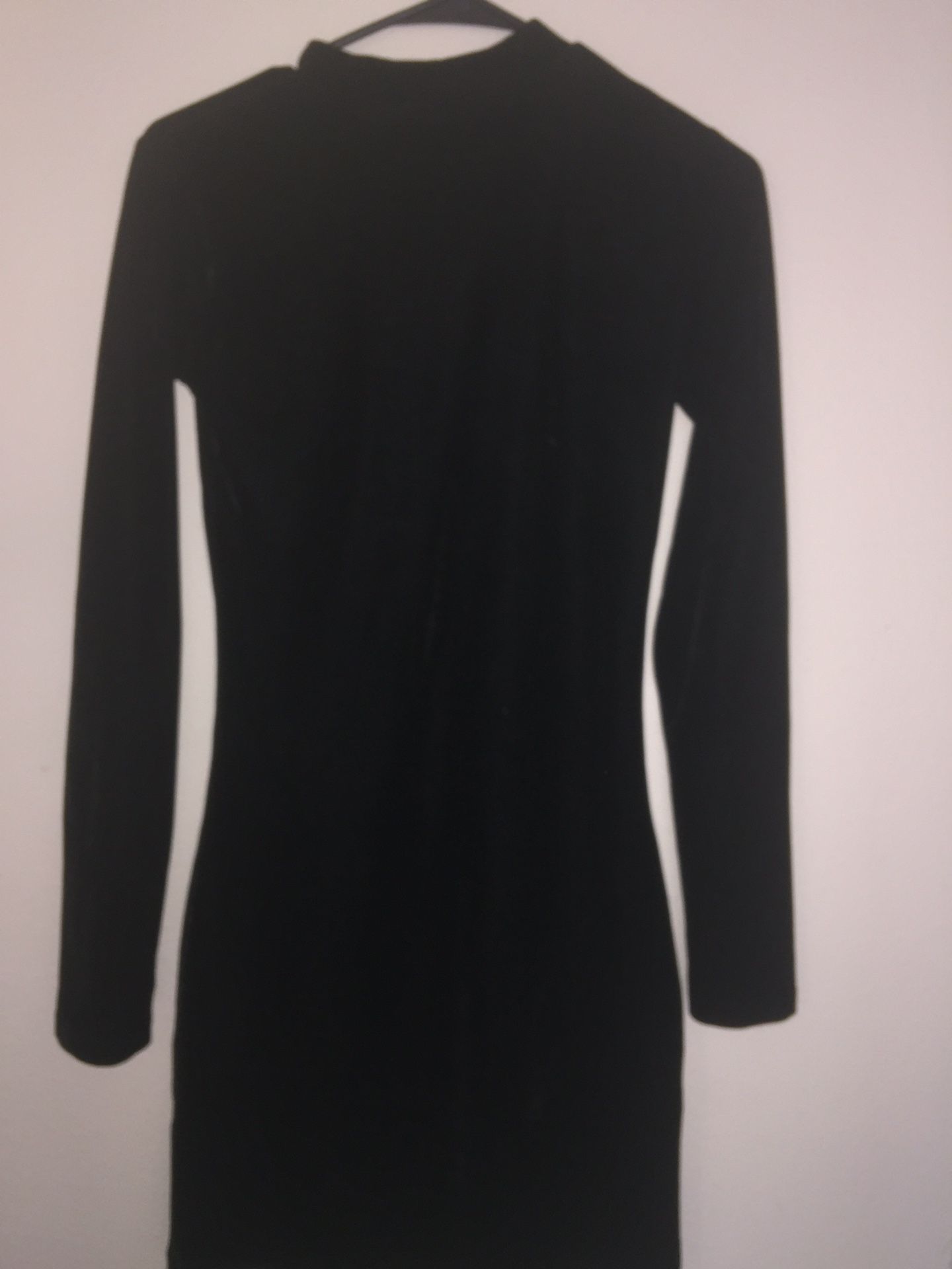 Women Black dress size 2(36 European) only used 1 time