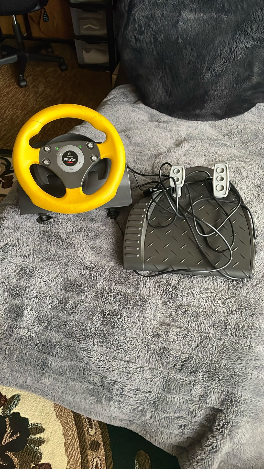 Logic steering wheel
