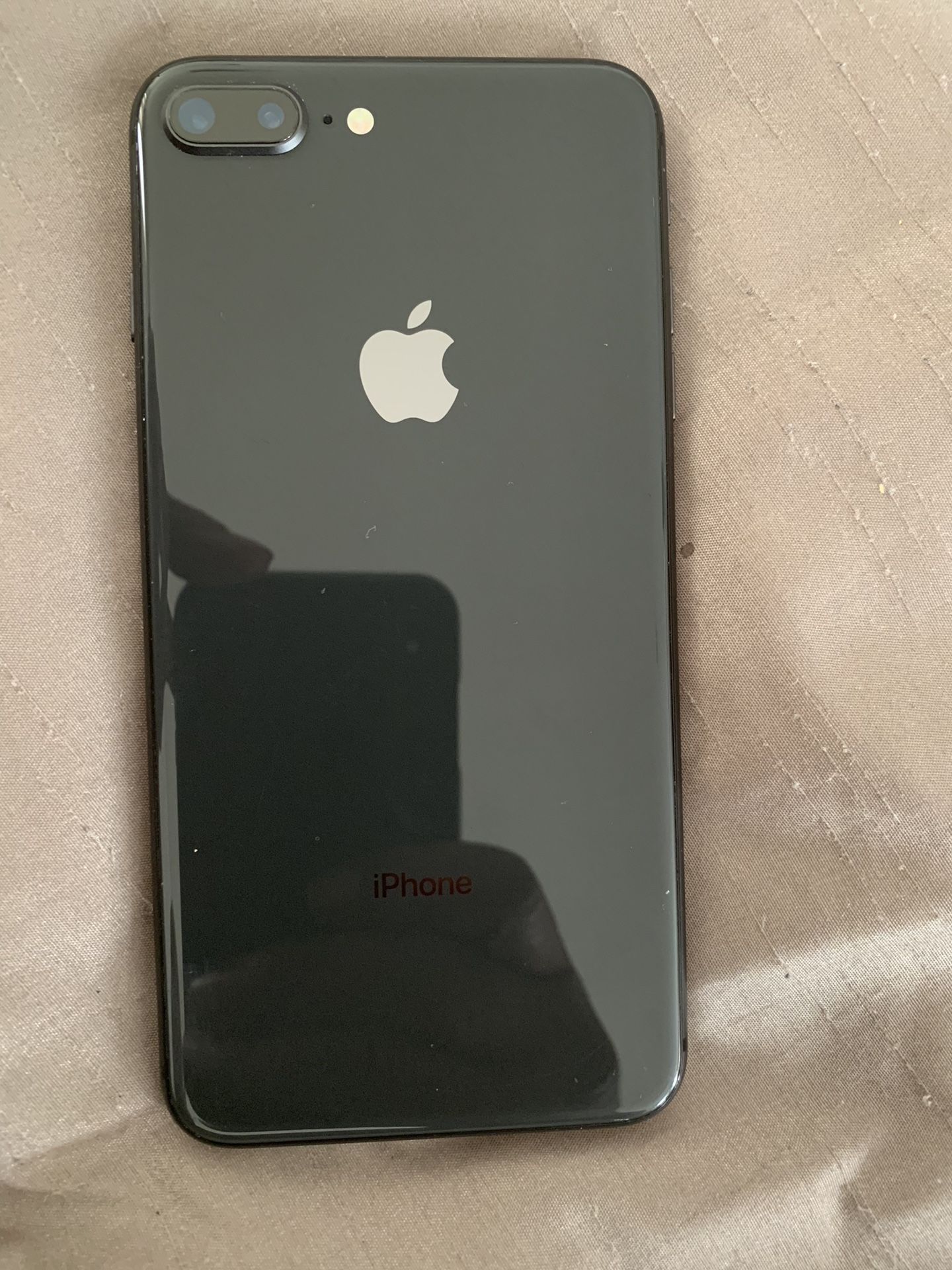 iPhone 8 Plus Verizon 64g